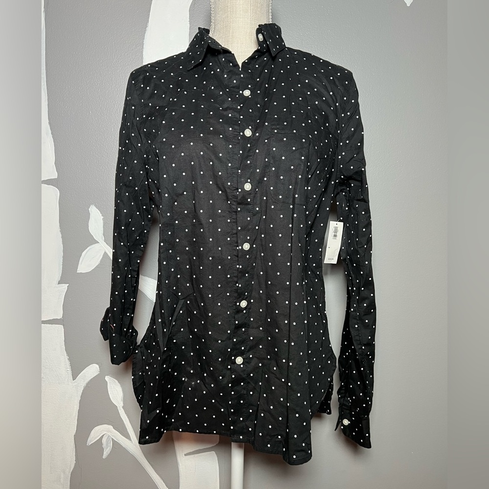 Old Navy Black button up polka dot shirt